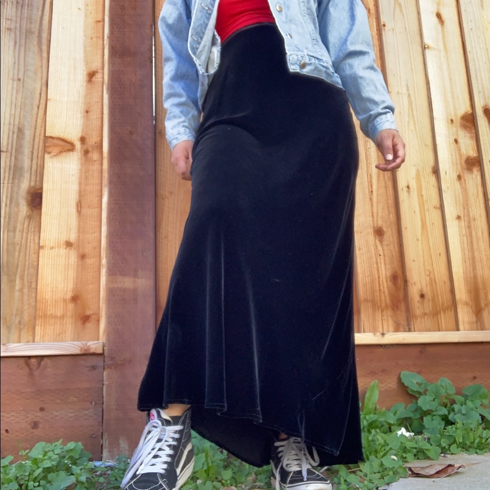 ❣️SOLD❣️VINTAGE SILK SKIRT! ✨